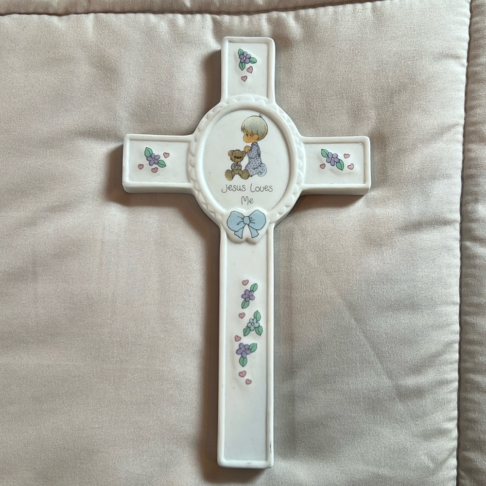 Vintage precious moments cross